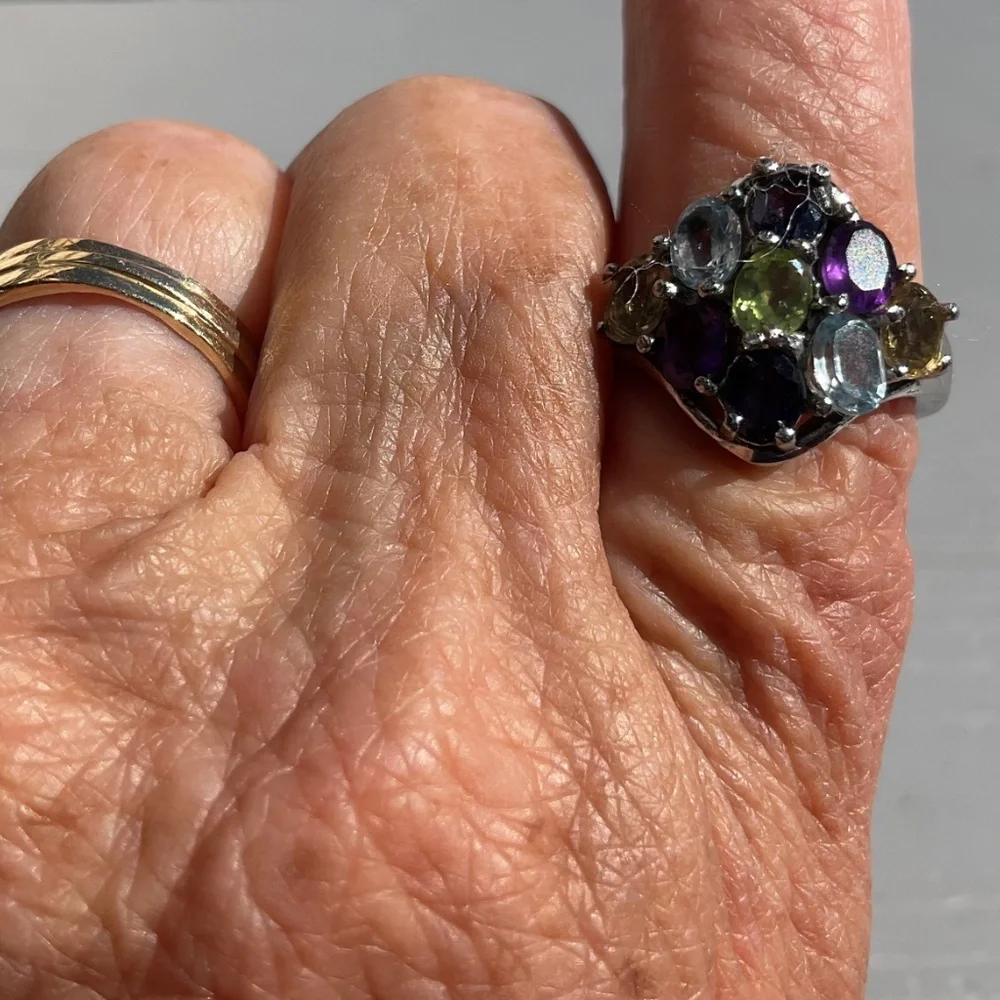 Fashion ring multicolored crystal stones silvertone setting size 8